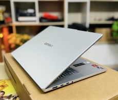 Lenovo Ideapad Slim 5 OLED 15ARP10  Ryzen 7-7735HS , 32GB RAM , 15" 2K OLED 165Hz