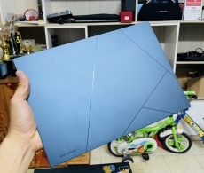 ASUS Zenbook 14 OLED UX3405MA Ultra 7-155H , 32GB RAM , 14" 2.8K OLED , 120Hz