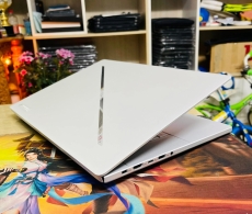 ASUS ROG Zephyrus G16 GU605 AMD Ryzen AI 9 HX 370/32GB/1TB/16 2.5K 240Hz OLED/RTX 4060 8G (trắng)