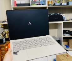 ASUS Zenbook A14 UX3407QA Snapdragon X Plus  ,RAM 16GB , 14inch WUXGA (1920x1200) ,OLED 