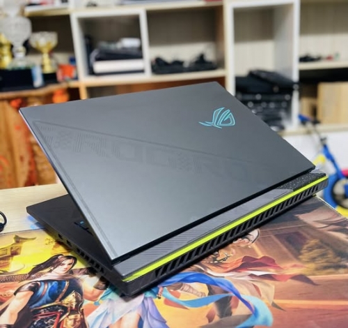 Asus ROG Strix G18 Plus G814JI I9-13980HX || 16GB RAM || 1TB SSD || RTX 4070 8G || 18" WQHD 2K , 240Hz