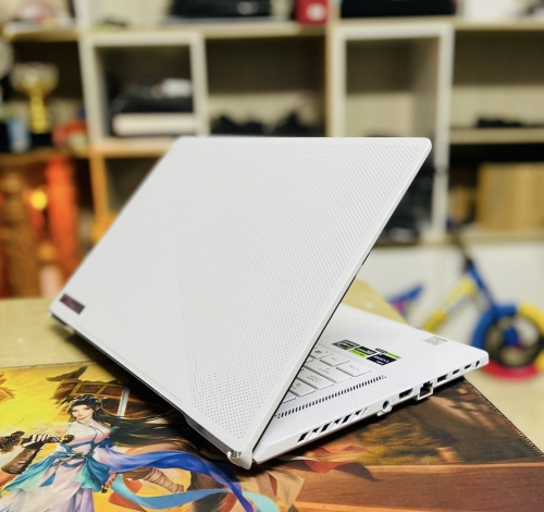 Laptop ASUS ROG Zephyrus G16 GU604VV i9-13900H |16GB | 1TB | GeForce RTX™ 4060 8GB | 16' WQXGA 240Hz 