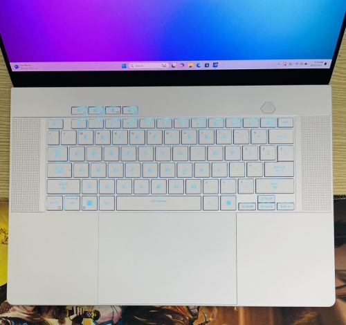 ASUS ROG Zephyrus G16 GU605MV Ultra 9 185H/32GB/1TB/16 2.5K 240Hz OLED/RTX4060 8G