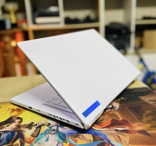 Laptop ASUS ROG Zephyrus G16 GU604VV i9-13900H |16GB | 1TB | GeForce RTX™ 4060 8GB | 16' WQXGA 240Hz 