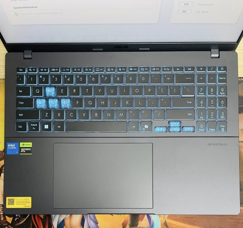  Asus Gaming V16 V3607VM (Core 7 240H, 32GB, 1TB, RTX 5060 8GB, WUXGA 144Hz, Win11)