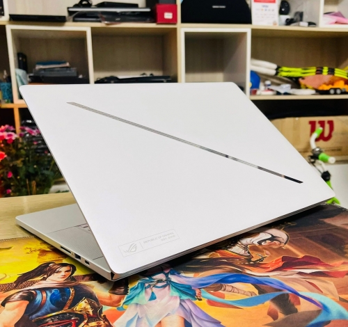 ASUS ROG Zephyrus G16 GU605 AMD Ryzen AI 9 HX 370/32GB/1TB/16 2.5K 240Hz OLED/RTX 4060 8G (trắng)