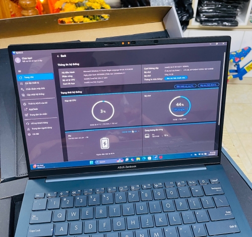 Laptop Asus Zenbook 14 OLED UX3405MA Ultra 5-125H /16GB/512GB/14" 2.8K Oled ,120Hz/Win11