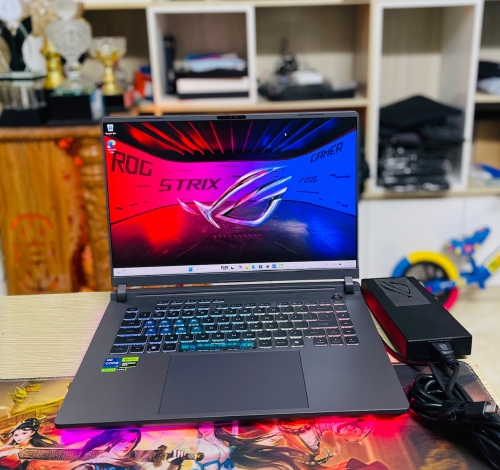 Laptop ASUS ROG Strix G16 G615JMR (Intel Core i7-14650HX | RTX 5060 8GB | 16 inch Full HD IPS 165Hz| 16GB | 1TB | Win 11 | Xám)