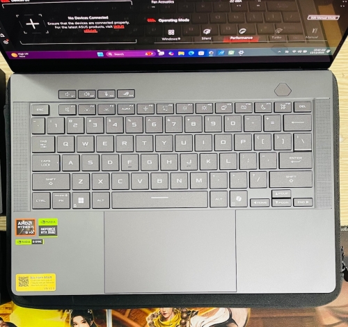 Asus Rog Zephyrus G14 GA403WP Ryzen AI 9 HX 370 , 32GB RAM ,RTX 5070 