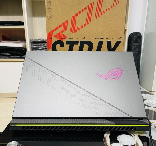 Asus ROG Strix G18 Plus G814JI I9-13980HX || 32GB RAM || 1TB SSD || RTX 4070 8G || 18" WQHD 2K , 240Hz  