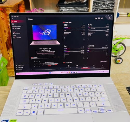 ASUS ROG Zephyrus G16 GU605MI (2024) Ultra 9 185H/32GB/1TB/16 2.5K 240Hz OLED/RTX 4070 8G