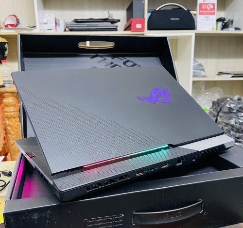 Asus ROG Strix SCAR 15 G533QS Ryzen 9-5900HX || 32GB || SSD 1TB || RTX 3080 8GB || 15.6" Full HD IPS 300Hz