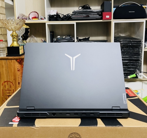 Lenovo Legion 5 Pro Y9000P Ryzen 9-7945HX | 16GB | 1TB | RTX 4060 8GB | 16 inch 2K , 240Hz | Xám