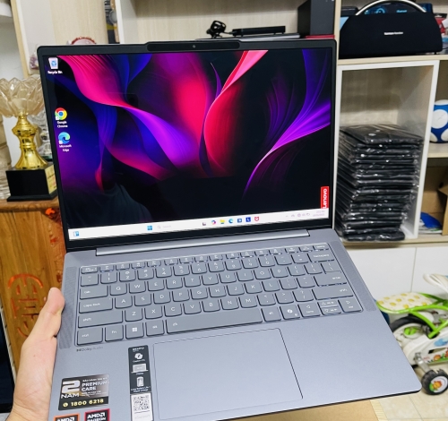 Lenovo Ideapad Slim 5 14AKP10 AMD , Ryzen AI 7 350 , 32GB RAM , 14" WUXGA OLED